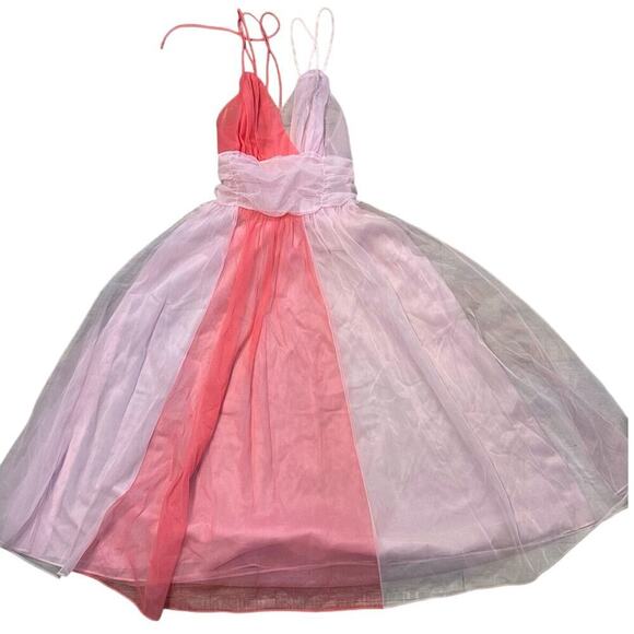 Vintage Vanity Fair Pink V-Neckline Sleeveless Nightgown Size 32 - Picture 3 of 12